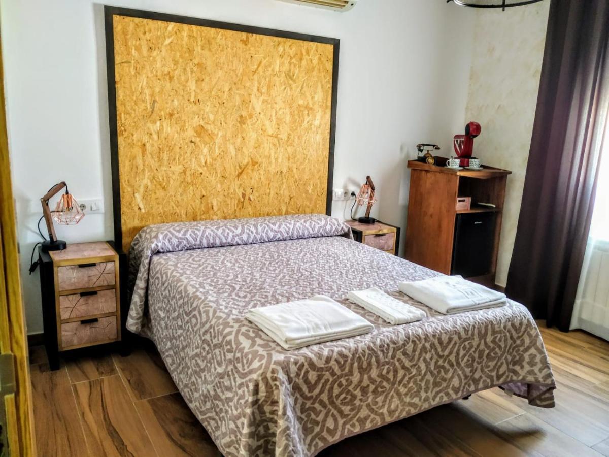 רואידרה Hostal Restaurante La Mancha מראה חיצוני תמונה