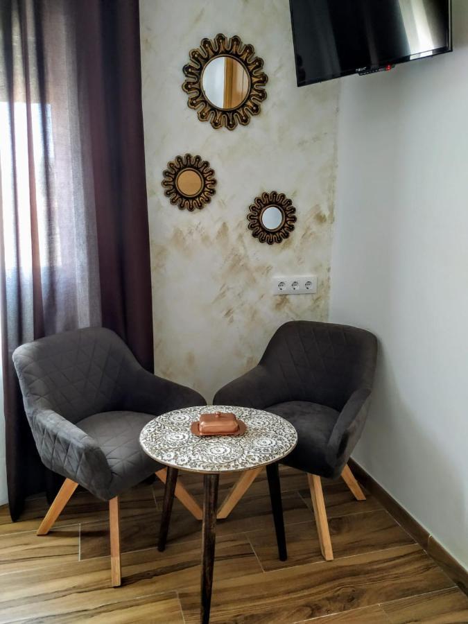 רואידרה Hostal Restaurante La Mancha מראה חיצוני תמונה