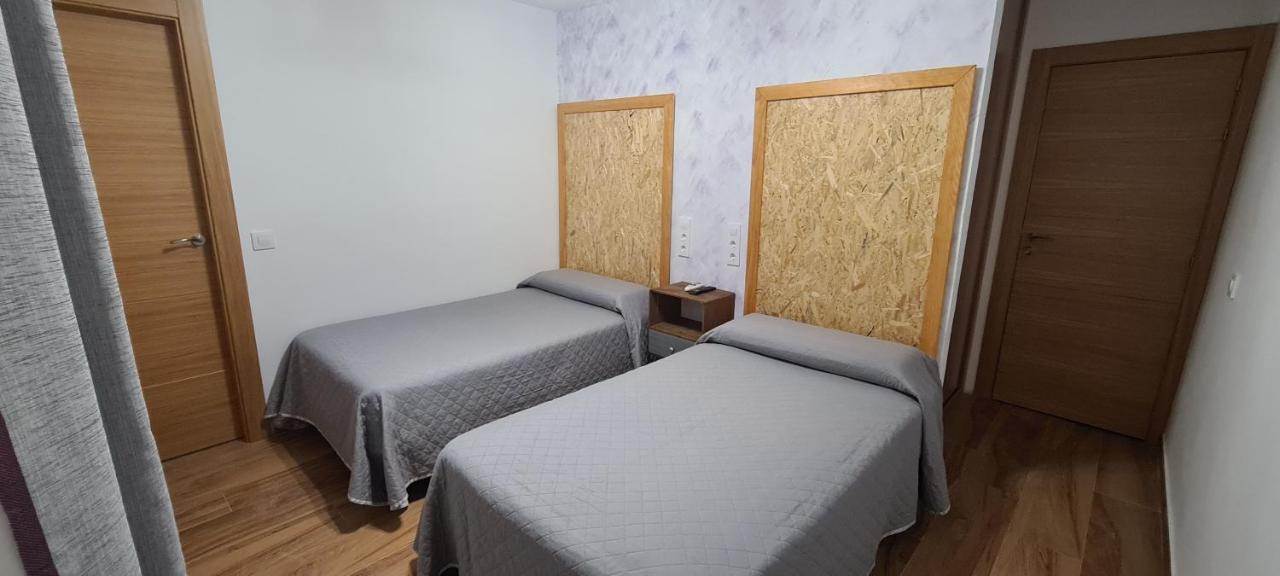 רואידרה Hostal Restaurante La Mancha מראה חיצוני תמונה